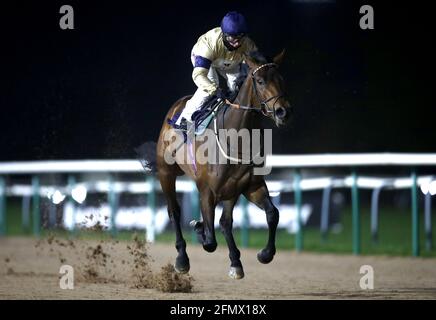 Datei-Foto vom 15-01-2021 von Mehmento mit Hollie Doyle gewinnt die Bombardier British-hopped Amber Beer Median Auction Maiden Stakes auf der Southwell Racecourse. Ausgabedatum: Mittwoch, 12. Mai 2021. Stockfoto