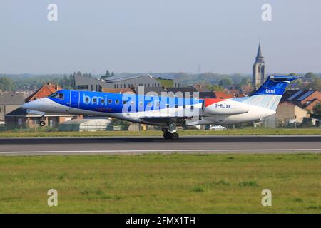 Brüssel, Belgien – 10. Mai 2017: BMI Regional Embraer 135 am Brüsseler Flughafen (BRU) in Belgien. Embraer ist ein Flugzeughersteller mit Sitz in Brasilien. Stockfoto