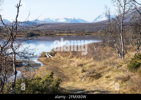 See Gåvålivatnet im Spätherbst, Hjerkinn/Kongsvoll/Drivdalen landskapsvernområde, Hjerkinn, Dovre Nationalpark, Oppland, Trøndelag, Norwegen Stockfoto