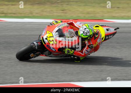 MISANO - ITALIEN, 2. September 2011: Der italienische Ducati-Fahrer Valentino Rossi beim GP von San Marino 2011 in Aktion. Italien Stockfoto