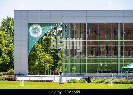 Fotoshooting mit Hochschulabsolventen am Georgia Gwinnett College in Lawrenceville, Gwinnett County, Georgia. (USA) Stockfoto