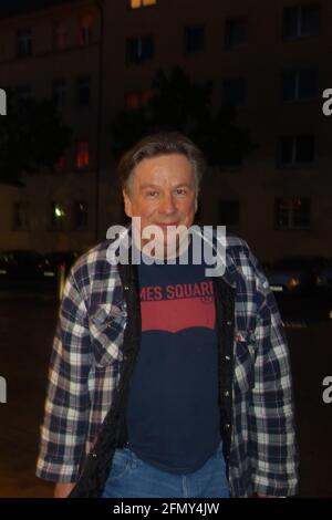 Jörg Kachelmann bei der Ankunft zur TV-Aufzeichnung der Talkshow 'Riverboat' im Studio 3 der Media City Leipzig. Leipzig, 11.05.2021 Stockfoto