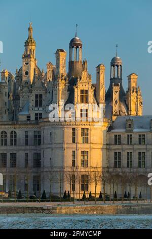 Frankreich, Loir-et-Cher (41), Chambord (UNESCO-Weltkulturerbe), königliche Burg der Renaissance, nach dem Schneefall Stockfoto