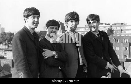 Frühes Gruppenporträt der Beatles von einem Dach aus im Jahr 1962. Stockfoto