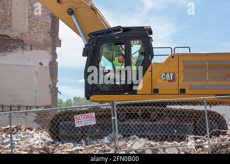 Burlington, Iowa, USA. Mai 2021. Das 1873 erbaute ehemalige Polizeidezernat in Burlington, Iowa, wird von Entwicklern eines neuen Projekts abgerissen. Kredit: Keith Turrill/Alamy Live Nachrichten Stockfoto