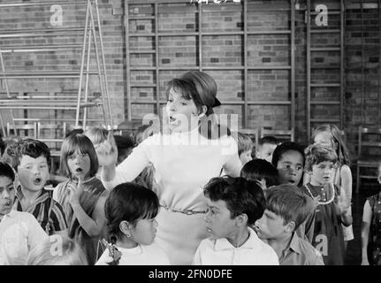 Frühling und Portwein (1969) Datum: 1969 Stockfoto