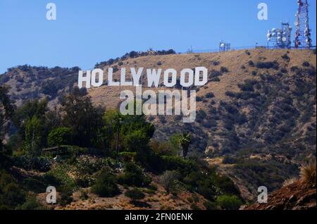 Los Angeles, Kalifornien, USA 4. Mai 2021 EIN allgemeiner Blick auf die Atmosphäre von Hollywood Sign View im Bronson Caves Park, wo Batman TV Series bat Cave, The Scorpion King, Star Trek, Kreatur aus der Schwarzen Lagune, Hail Caesar, Army of Darkness, Julius Caesar mit Marlon Brando, Flash Gordon, Superman, Kabinenfieber, Power Rangers, George of the Jungle, viele weitere Filme wurden am 4. Mai 2021 in den Bronson Caves in Los Angeles, Kalifornien, USA gedreht. Foto von Barry King/Alamy Stockfoto Stockfoto