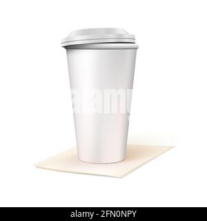 Papierbecher auf Serviette mit offener Kappe isoliert auf weiß. Stock Vektor