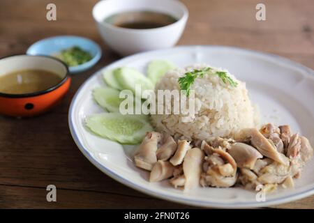 Thai Food Gourmet gedünstetes Huhn mit Reis auf Holz Hintergrund Stockfoto
