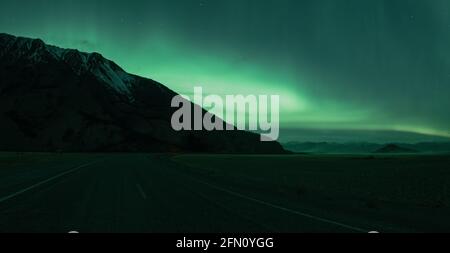 Auroras über Destruction Bay in den Yukon Territories von Kanada! Stockfoto