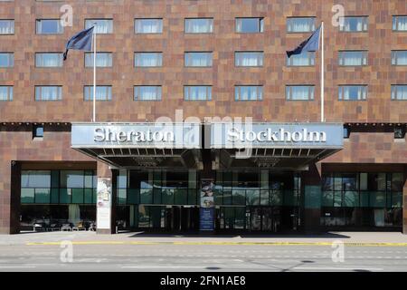 Stockholm, Schweden - 12. Mai 2021: Eingang und Schild am Sheraton Stockholm Hotel. Stockfoto