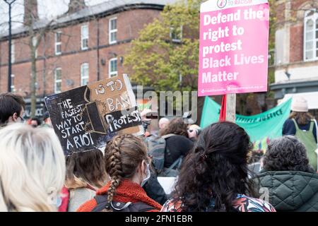 Sheffield, Großbritannien: 1. Mai 2021: Internationaler Tag der Arbeiter und Tötung der Gesetzesvorlage protestiert gegen die Kriminalisierung von Protesten in Polizei, Kriminalität, Sentenci Stockfoto