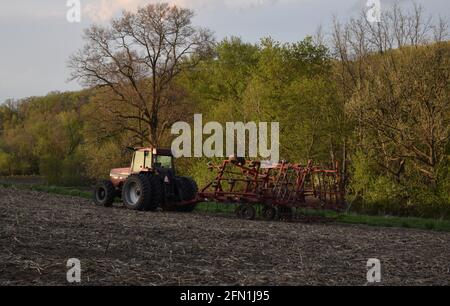 Traktor in der Kategorie „abgelegt“ Stockfoto