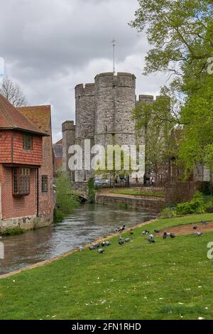 Canterbury westgate Türme und Fluss stour Stockfoto