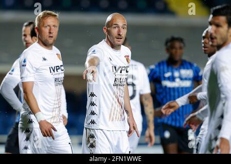 Bergamo, Italien. Mai 2021. Luca Caldirola (Benevento Calcio) während Atalanta BC vs Benevento Calcio, Italienische Fußballserie A Spiel in Bergamo, Italien, 12 2021. Mai Quelle: Independent Photo Agency/Alamy Live News Stockfoto