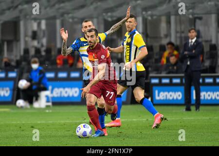 Mailand, Italien. Mai 2021. Henrikh Mkhitaryan (77) von Roma gesehen während der Serie EIN Spiel zwischen Inter und Roma bei Giuseppe Meazza in Mailand. (Foto: Gonzales Photo/Alamy Live News Stockfoto