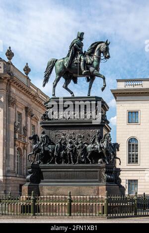 Berliner Kunst, Bronzereiterstatue Friedrichs des Großen, Reiterdenkmal Friedrich des Grossen, unter den Linden,Mitte-Berlin Stockfoto