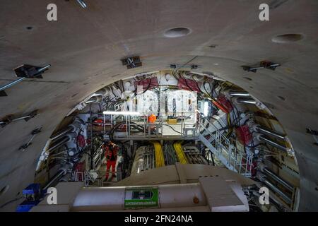 Florence - die größte Tunnelbohrmaschine, die jemals bei einem britischen Eisenbahnprojekt eingesetzt wurde - wird am Standort HS2 in West Hyde in der Nähe von Rickmansworth in Hertfordshire vorgestellt. Bilddatum: Donnerstag, 13. Mai 2021. Stockfoto