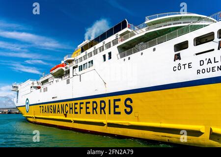 Die Transmanche Newhaven - Dieppe Ferry kommt am Hafen von Newhaven, East Sussex, Großbritannien an. Stockfoto