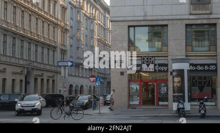 WIEN, ÖSTERREICH - 20. Jun 2017: Wien liegt im Nordosten Österreichs, an der östlichsten Ausdehnung der Alpen im Wiener Becken. Stockfoto