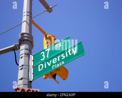 Diversity Plaza Straßenschild, Jackson Heights, Queens, New York, USA Stockfoto