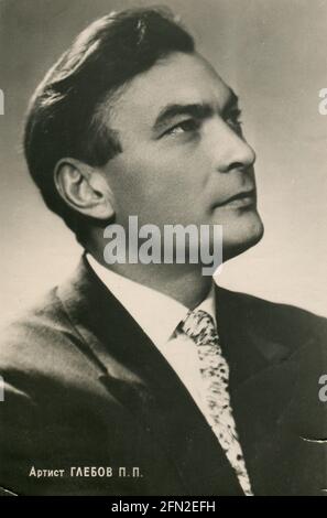 Pjotr Petrowitsch Glebov (Пётр Петрович Глебов; 14. April 1915 – 17. April 2000), war ein russischer Filmschauspieler aus der adligen Familie Glebov, deren frühe Generationen im Samtenen Buch des 17. Jahrhunderts aufgeführt sind. Alte Postkarte aus der UdSSR, 1961. Stockfoto