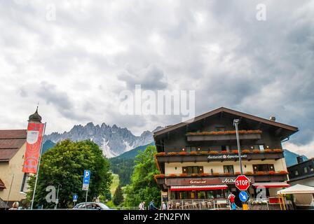 Innichen, Altstadt, Innichen, Dolomiten dahinter, Provinz Südtirol, Trentino-Südtirol, Italien, Pustertal Stockfoto