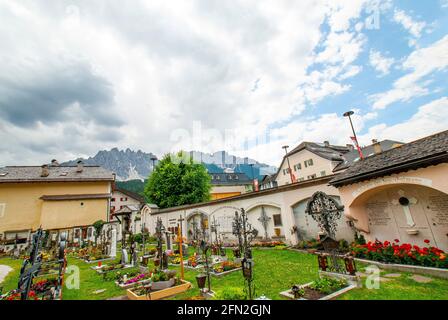 Der Grabstein der Stiftskirche Innichen, Innichen, Dolomiten, Provinz Südtirol, Trentino-Südtirol, Italien, Pustertal Stockfoto