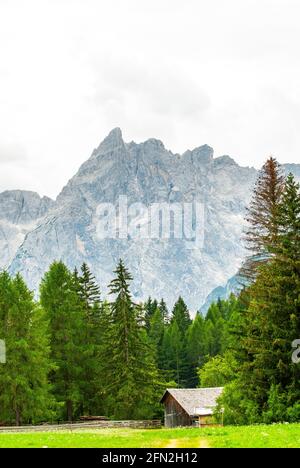 Innichen, Dolomiten im Hintergrund, Provinz Südtirol, Trentino-Südtirol, Italien, Pustertal Stockfoto