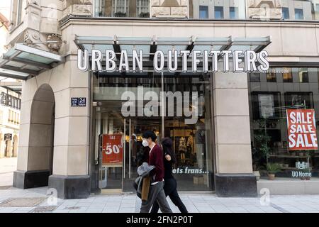 Urban Outfitters Ladenschild in München Stockfoto
