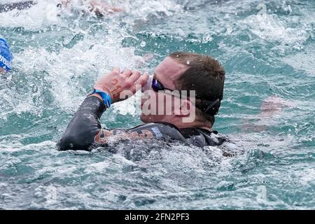 Budapest, Ungarn. Mai 2021. BUDAPEST, UNGARN - 13. MAI: Lars Bottelier aus den Niederlanden, der während der LEN-Europameisterschaft im Freiwasserschwimmen am Lupa-See am 13. Mai 2021 in Budapest, Ungarn, an den 10 km der Männer teilnimmt (Foto: Andre Weening/Orange Picics) Credit: Orange Pics BV/Alamy Live News Stockfoto