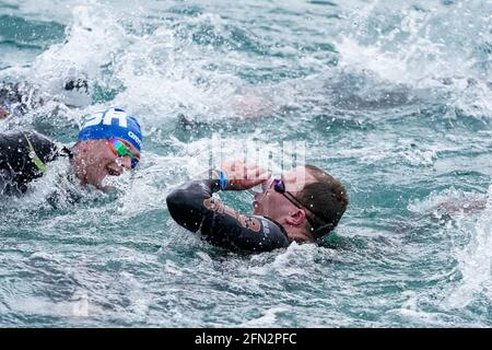 Budapest, Ungarn. Mai 2021. BUDAPEST, UNGARN - 13. MAI: Lars Bottelier aus den Niederlanden, der während der LEN-Europameisterschaft im Freiwasserschwimmen am Lupa-See am 13. Mai 2021 in Budapest, Ungarn, an den 10 km der Männer teilnimmt (Foto: Andre Weening/Orange Picics) Credit: Orange Pics BV/Alamy Live News Stockfoto