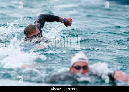 Budapest, Ungarn. Mai 2021. BUDAPEST, UNGARN - 13. MAI: Fähre Weertman aus den Niederlanden, die während der LEN-Europameisterschaft im Freiwasserschwimmen am Lupa-See am 13. Mai 2021 in Budapest, Ungarn, an den 10 km der Männer teilnimmt (Foto: Andre Weening/Orange Picics) Credit: Orange Pics BV/Alamy Live News Stockfoto