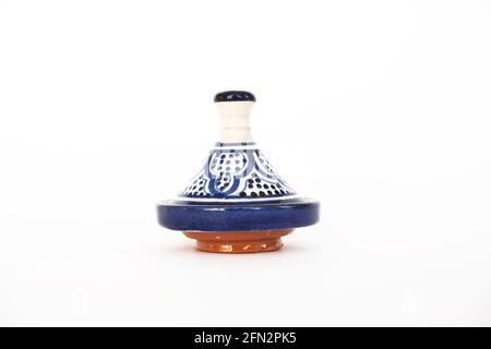 TAJINE Marokko, traditionelle marokkanische gastronomische Keramik-Tajine-Gericht, Mini, Stockfoto