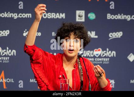 Rotterdam, Niederlande. Mai 2021. Barbara Pravi, Vertreterin Frankreichs bei einer Pressekonferenz beim Eurovision Song Contest 2021. Kredit: nearchos/Alamy Live Nachrichten Stockfoto