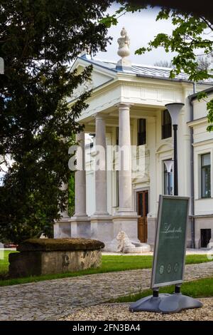 Der Haupteingang der Lenck Villa, Museum des lokalen Erbes, Sopron, Ungarn Stockfoto