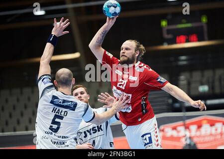 Aalborg, Dänemark. Mai 2021. Henrik Mollgaard (21) von Aalborg Handball im Viertelfinale der EHF Champions League zwischen Aalborg Handball und SG Flensburg-Handewitt in der Jutlander Bank Arena in Aalborg. (Foto: Gonzales Photo/Alamy Live News Stockfoto