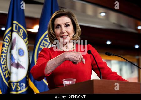 Washington, DC, USA. Mai 2021. 13. Mai 2021 - Washington, DC, USA: Die Sprecherin des Hauses NANCY PELOSI (D-CA) spricht auf ihrer wöchentlichen Pressekonferenz. Quelle: Michael Brochstein/ZUMA Wire/Alamy Live News Stockfoto