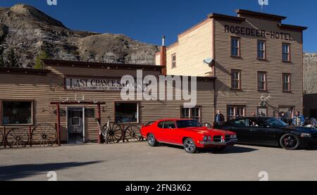 13/5/21 - The Last Chance Saloon und Rosedeer Hotel in Wayne, Alberta, stehen zum Verkauf. Sie wurden 1913 eröffnet. Der Salon soll eine geschorene Viole haben Stockfoto