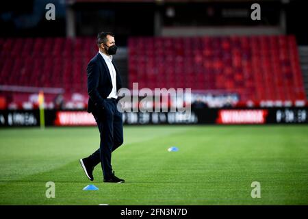 Granada, Spanien. Mai 2021. Granada CF-Trainer Diego Martinez vor dem La Liga Santander-Spiel zwischen Granada CF und Real Madrid im Estadio Nuevo Los Carmenes (Endstand; Granada CF 1:4 Real Madrid) Credit: SOPA Images Limited/Alamy Live News Stockfoto