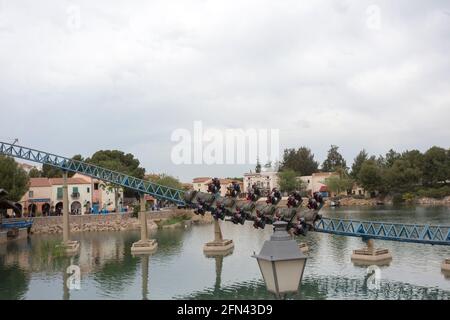 Salou, Spanien, 1. Mai 2020 - Furious Baco Riders on Port Aventura Amusement Park Stockfoto