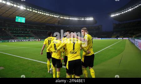 Berlin, Deutschland. 13. Mai 2021. firo: 13.05.2021 Fuvuball: Fußball: DFB Pokal, Endsaison 2020/21 RB Leipzig - BVB, Borussia Dortmund 1: 4 Jubel zum 0: 1 an Jadon SANCHO. Quelle: dpa/Alamy Live News Stockfoto