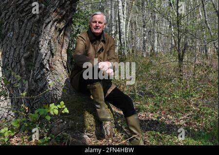 Der ehemalige EU-Brexit-Verhandlungsführer Michel Barnier posiert am 17. April 2021 zu Hause in La Ferte-Saint-Aubin, Frankreich, für Bilder. Foto von Elodie Gregoire/ABACAPRESS.COM Stockfoto
