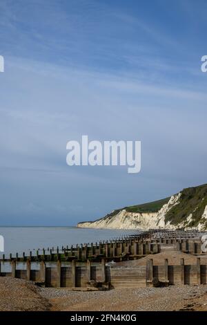 Blick vom Eastbourne Beach auf Beachy Head Stockfoto