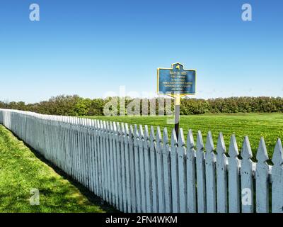 Sackets Harbour, New York, USA. 12.Mai 2021. Gedenktafel auf dem Gelände der Sackets Harbour Battlefield State Historic Site in Sackets Harbor, N Stockfoto