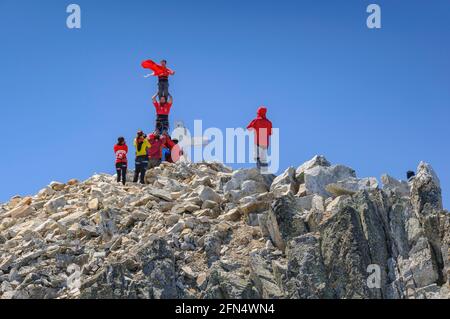 Aneto Peak und Paso de Mahoma im Sommer (Posets-Maladetas Naturpark, Benasque, Spanien, Pyrenäen) ESP: Cima del Aneto y Paso de Mahoma en verano Stockfoto