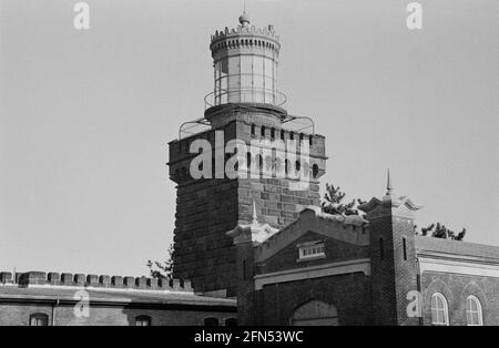 NAVESINK Twin Lights, Highlands, NJ, November 1992. Teil einer Serie von 35 Leuchttürmen an der amerikanischen Ostküste, die zwischen November 1992 und September 1993 fotografiert wurden. Stockfoto