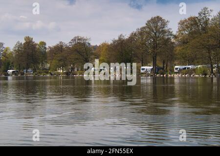 PLO, DEUTSCHLAND - 02. Mai 2021: Plon, Ploen, Deutschland, 02 2021. Mai, Campingplatz Spitzenort in der deutschen Stadt plon, einer der besten Campingplätze in Germa Stockfoto