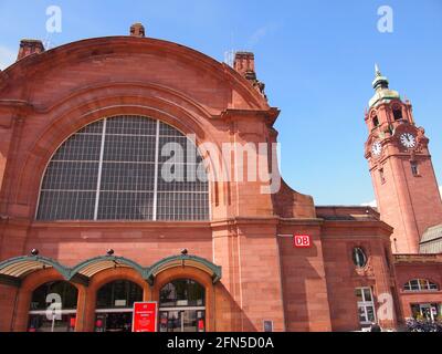 Detailansicht von Wiesbaden Hauptbahnhof (Hessen, Bundesrepublik Deutschland)