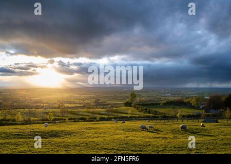 Blick über Saintbury, Cotswolds, Gloucestershire, England. Stockfoto